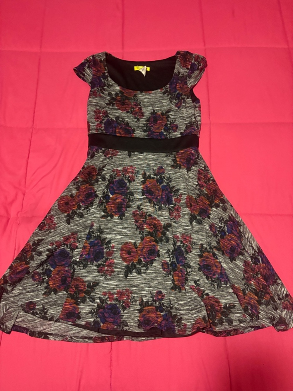 Yellow Star Floral Dress in Gray